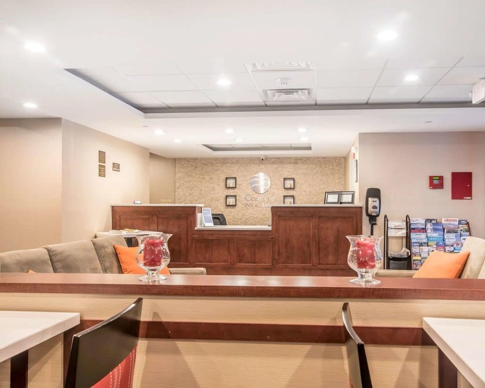 Comfort Inn & Suites Brattleboro I-91 2