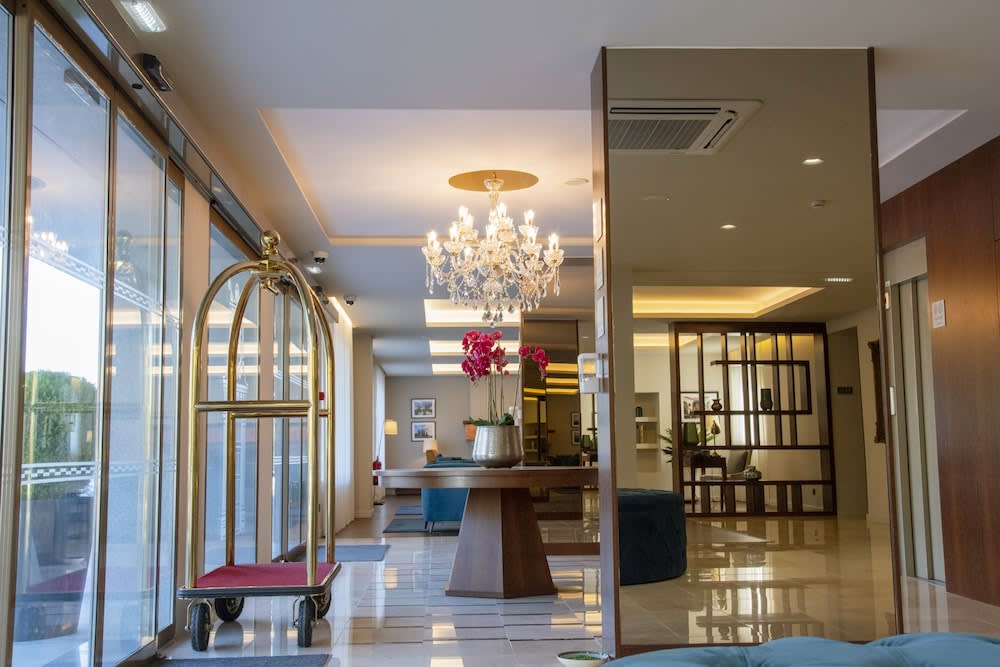 Luna Hotel de Tábua 2