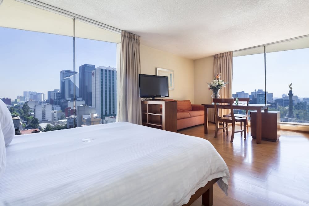 Exe Suites San Marino 1