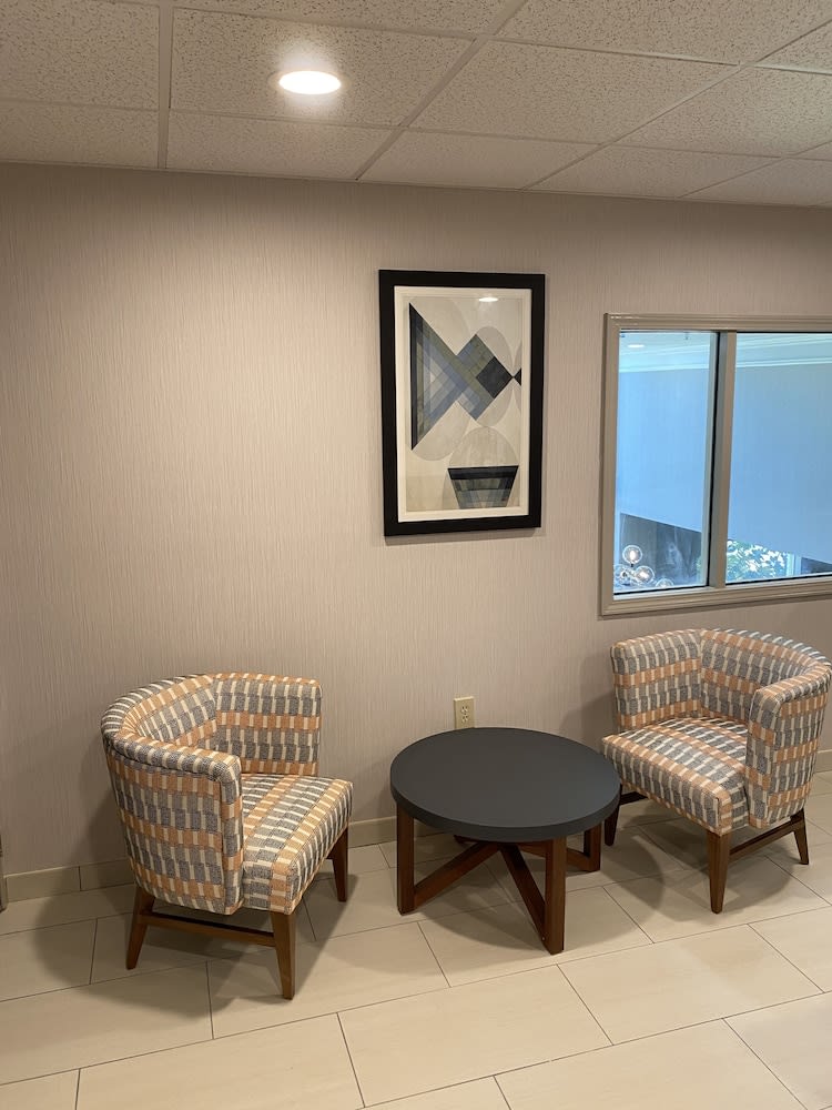 Holiday Inn Express & Suites AUBURN - UNIVERSITY AREA by IHG 2