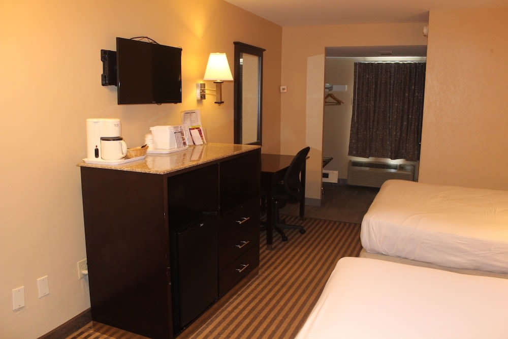 Travelodge by Wyndham Bellmawr 2