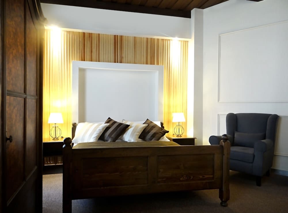 Hotel U Kříže 1