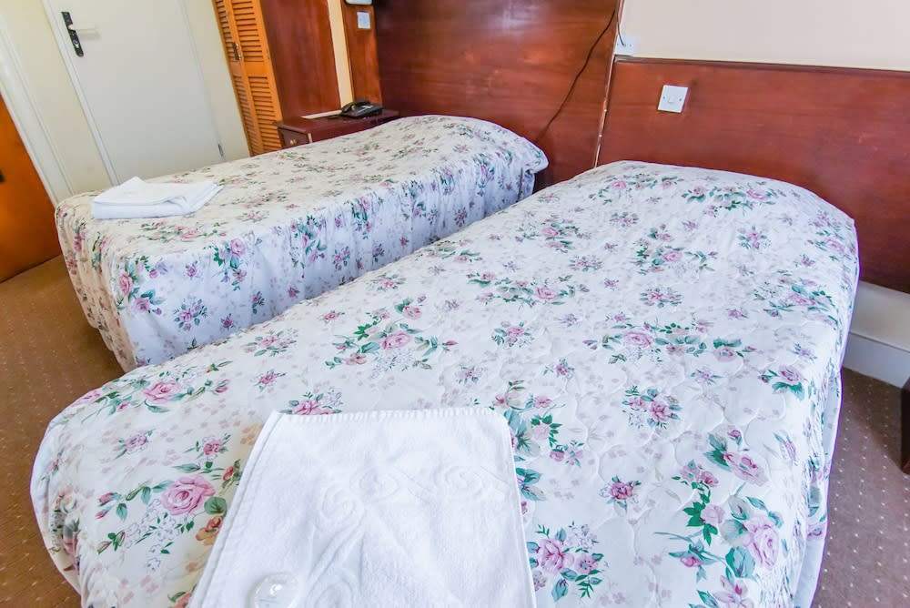 Mandalay Picton House Hotel 1