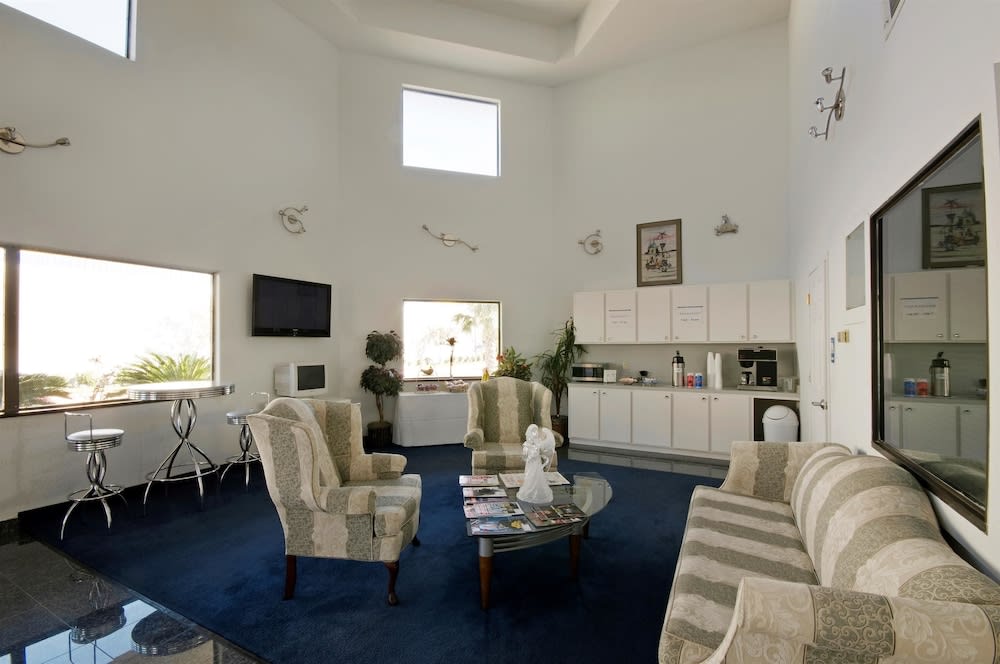 Americas Best Value Platinum Inn & Suites 2