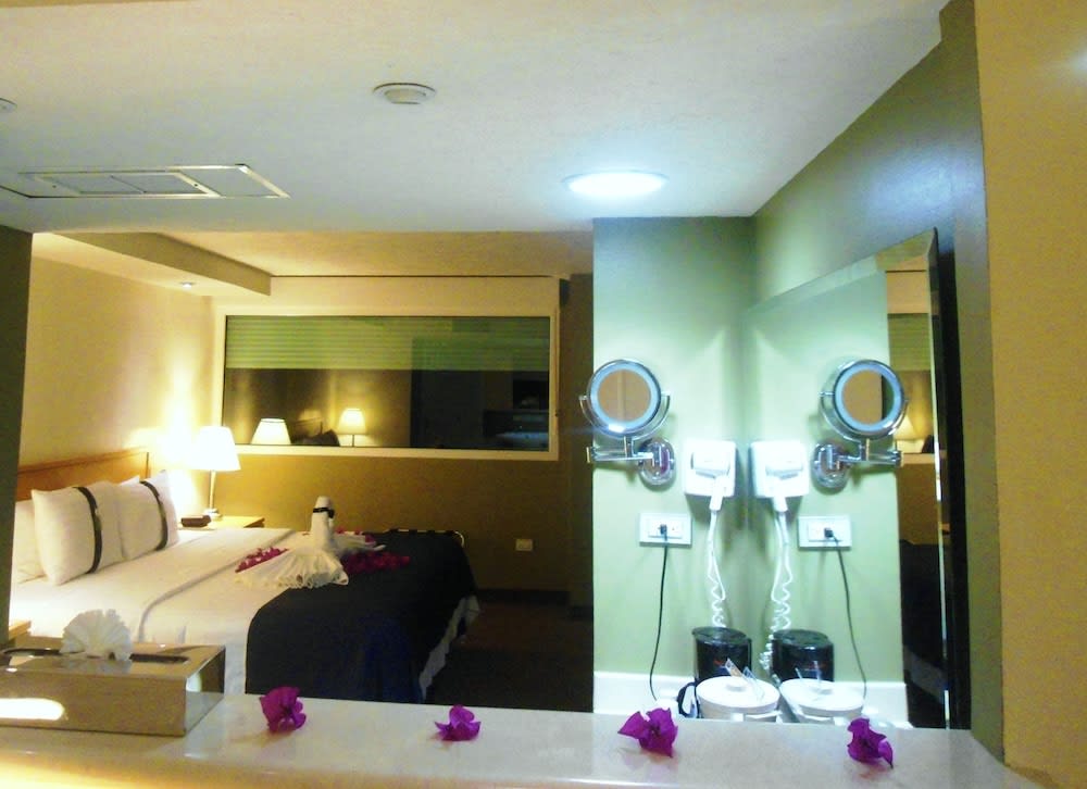 Holiday Inn Cuernavaca, an IHG Hotel 5