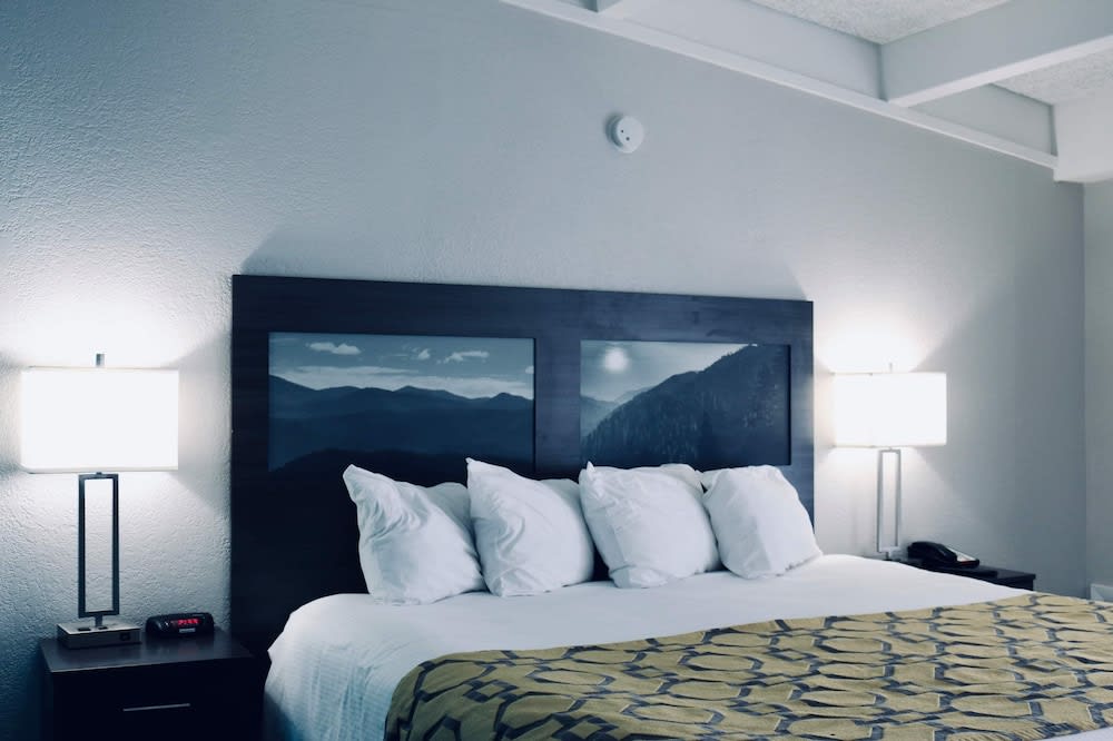 Baymont by Wyndham Cookeville 1