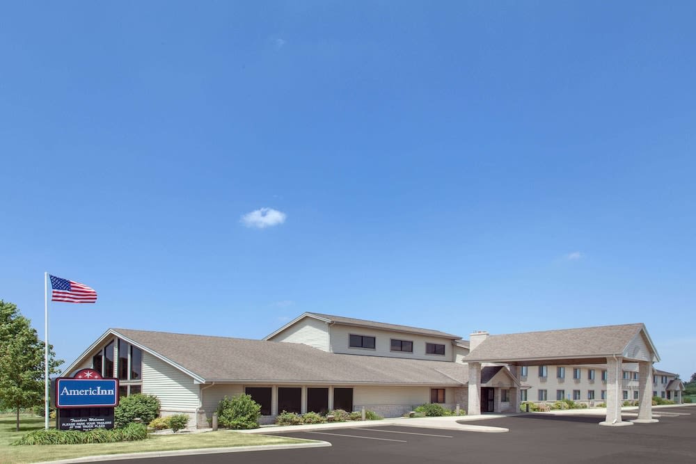 AmericInn by Wyndham Webster City 1
