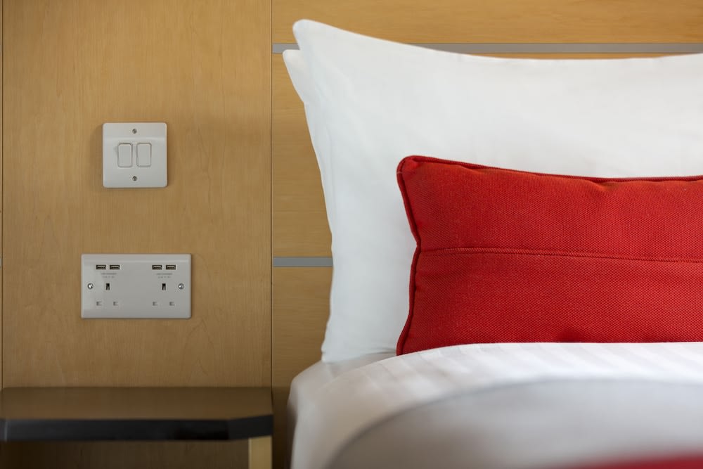 Holiday Inn Express LONDON - PARK ROYAL by IHG 5