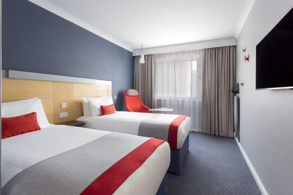Holiday Inn Express LONDON - PARK ROYAL by IHG 2
