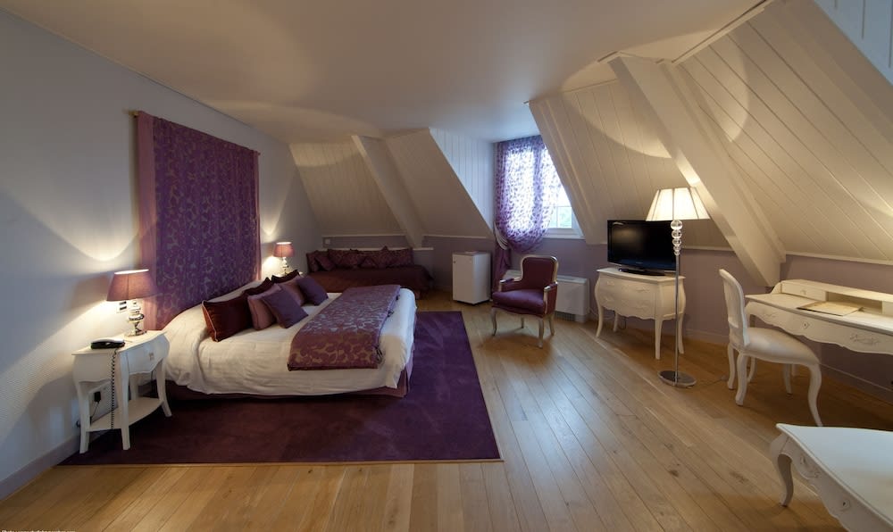 Le Château de la Tour 4