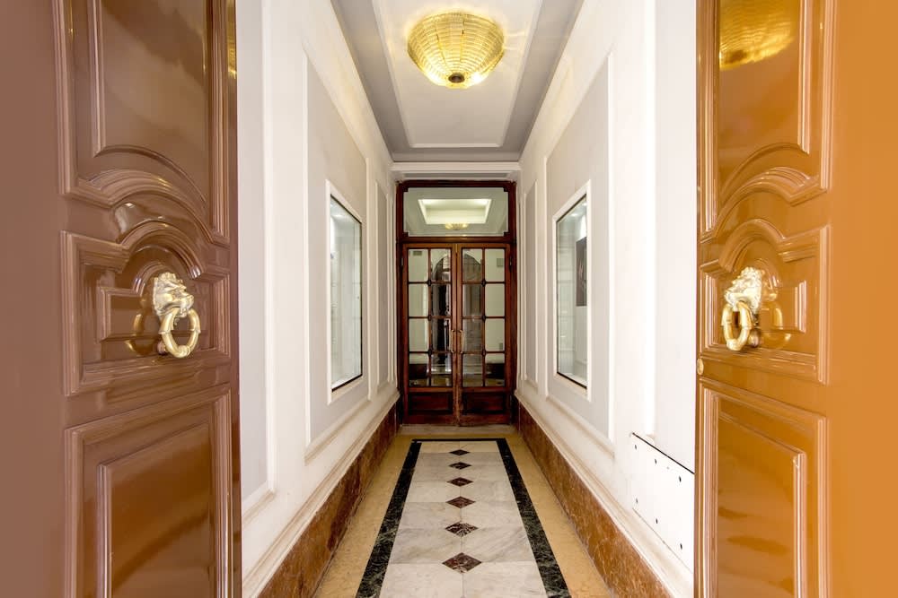 Frattina Grand Suite Guesthouse 2