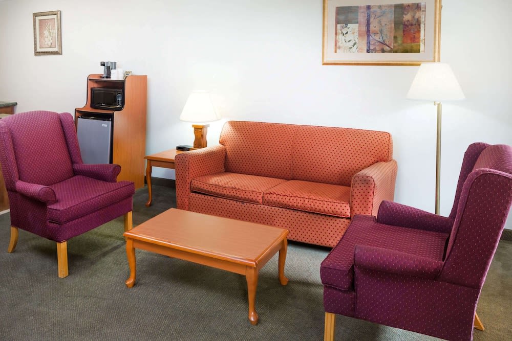 Days Inn by Wyndham Batesville 2