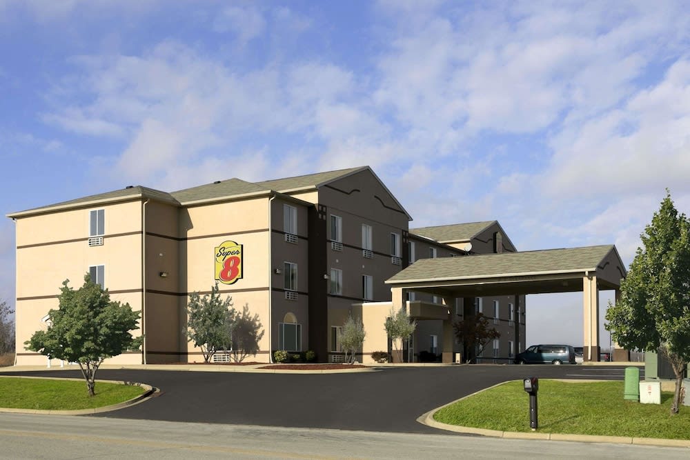 Super 8 by Wyndham Corydon 1