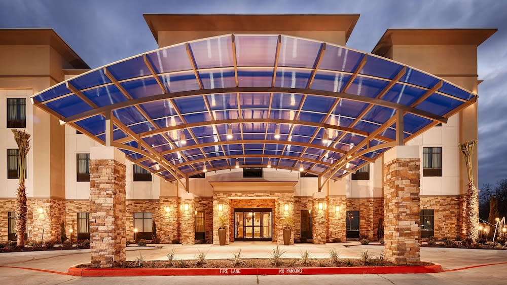 Best Western Plus Flatonia Inn 1