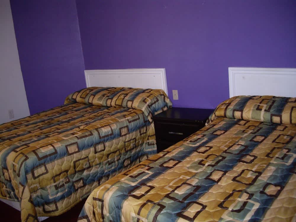 Relax Inn Motel 2