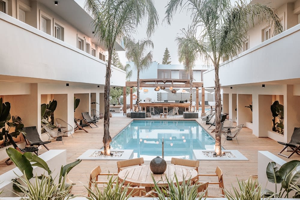 Sentido More Meni Residence 1