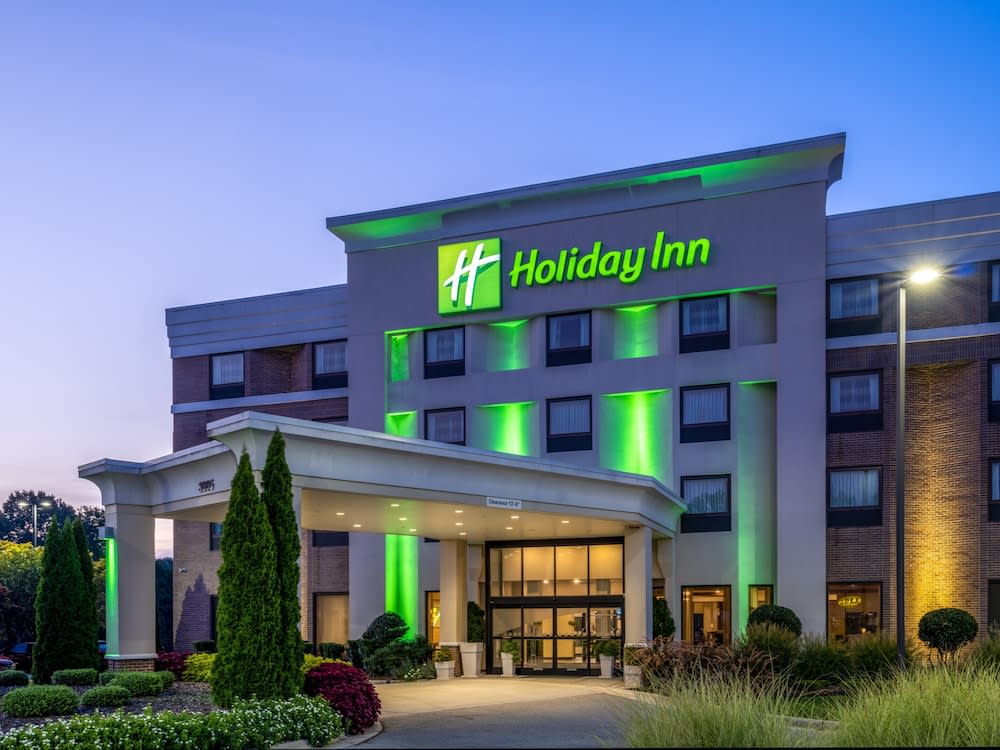 Holiday Inn GREENSBORO COLISEUM by IHG 1