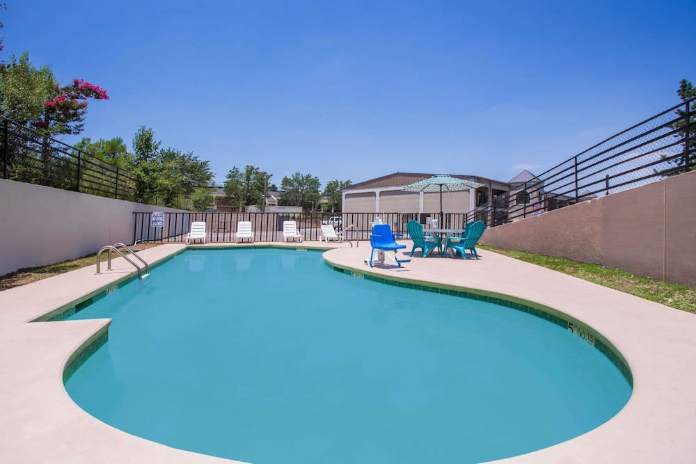 Super 8 by Wyndham Augusta 1