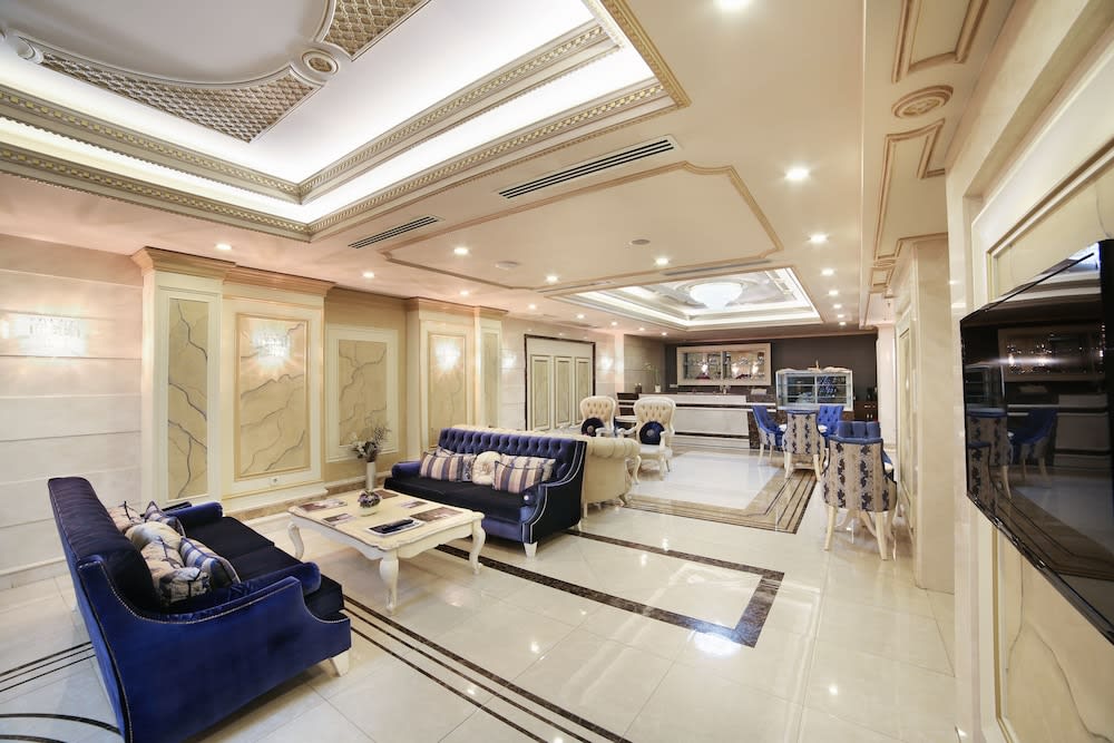 Halifaks Hotel 2