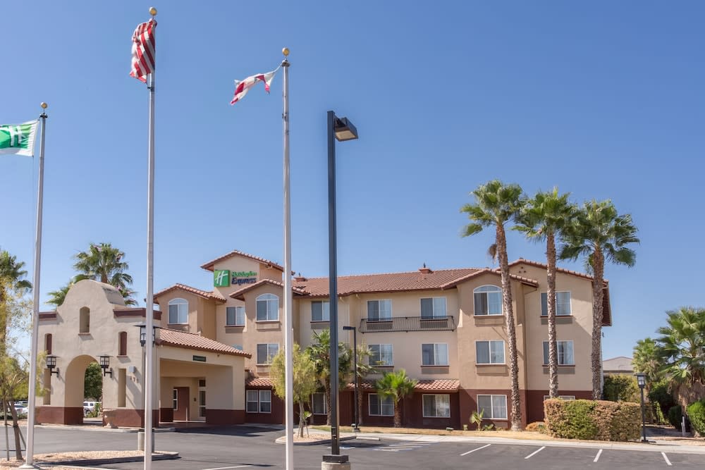 Holiday Inn Express & Suites MANTECA CITY CENTER by IHG 1