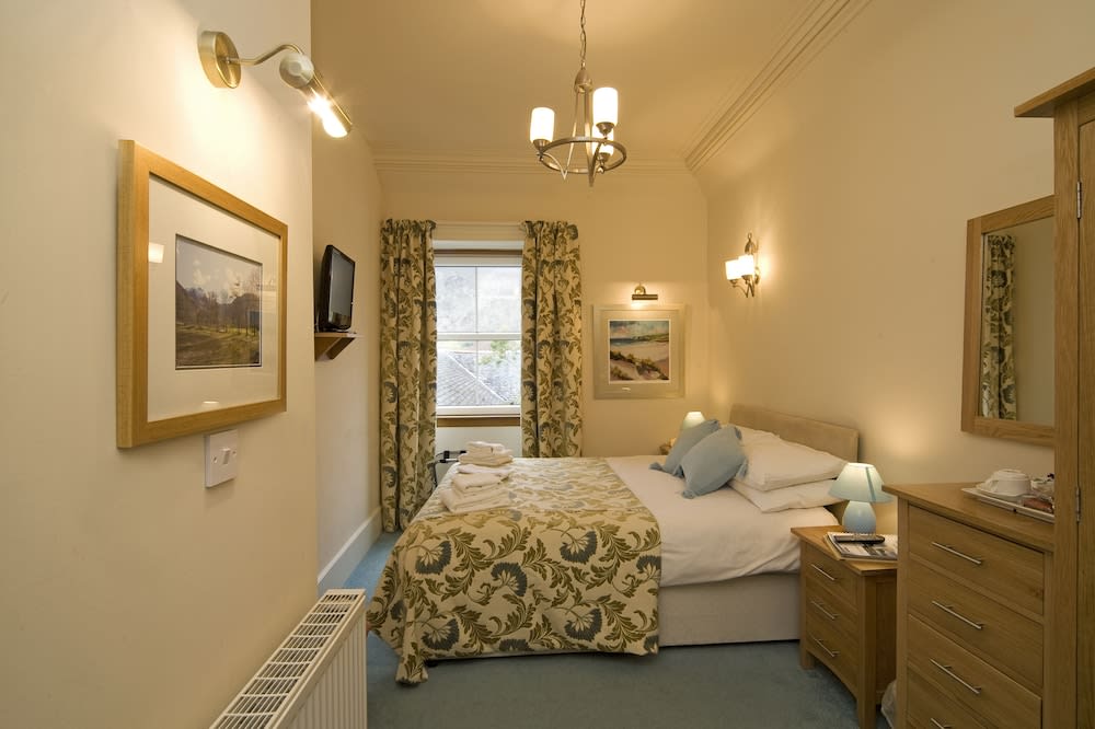 Loch Leven Hotel & Distillery 2