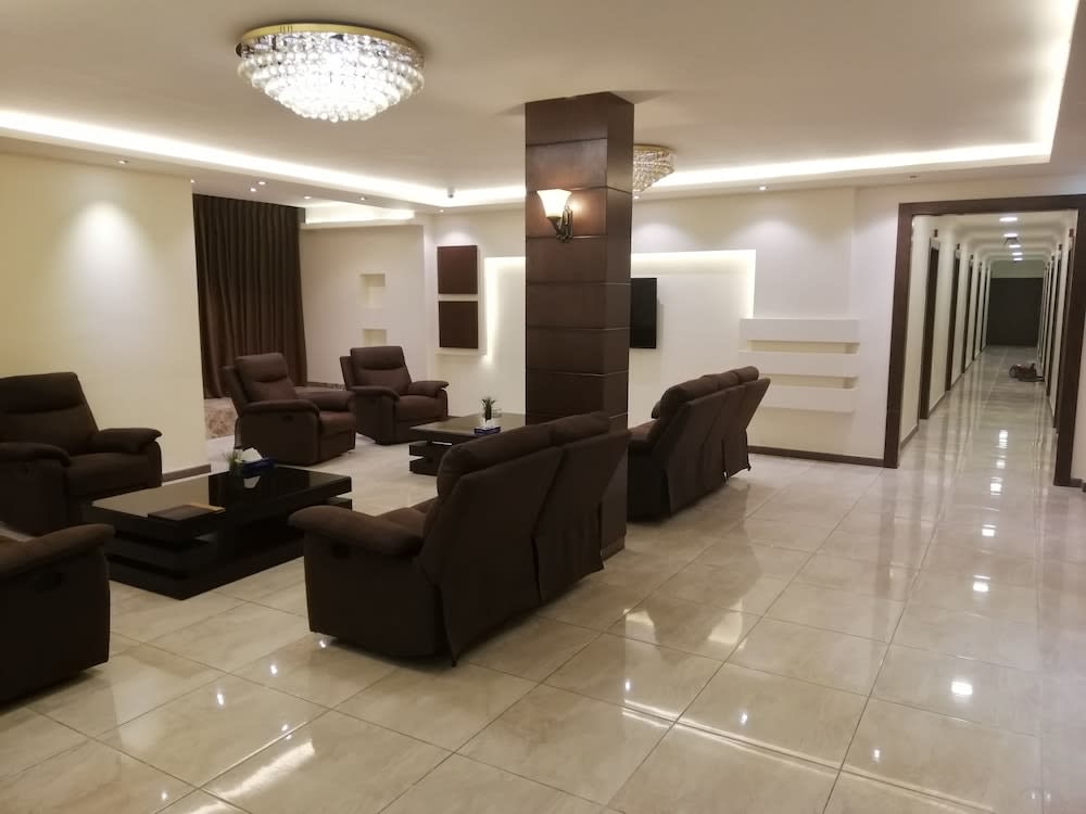 Seven Days Hotel 2