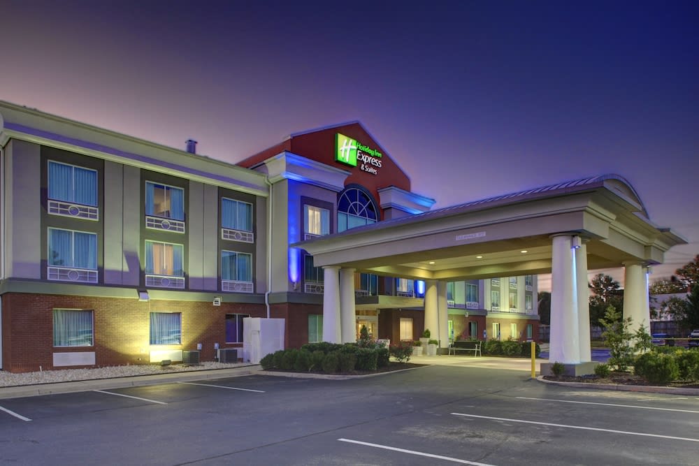 Holiday Inn Express Hotel & Suites Emporia by IHG 1