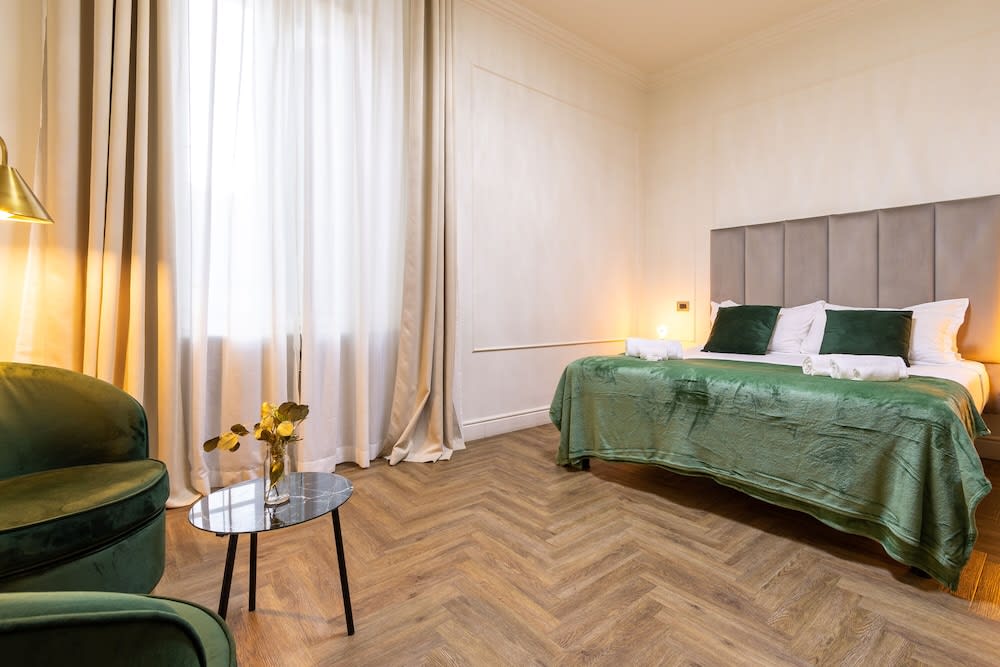 Les Chambres d' Or 1