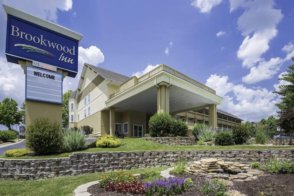 Brookwood Inn Branson 1
