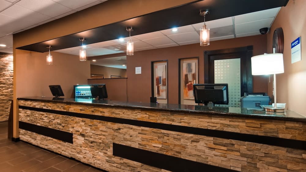 Best Western Yuma Mall Hotel & Suites 2