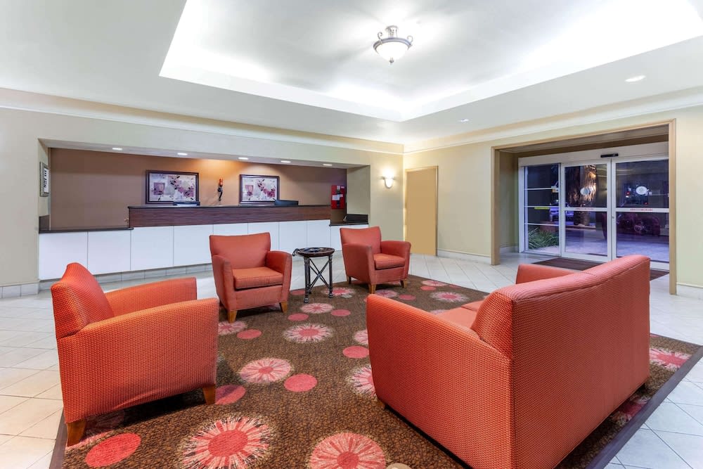 La Quinta by Wyndham Seguin 2