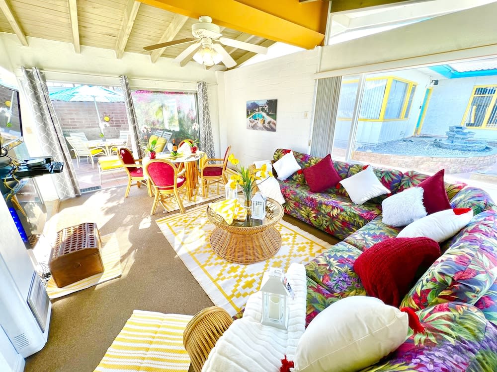 A PLACE IN THE SUN Hotel - ADULTS ONLY Big Units, 24h Heated Pool & Spa in 1 Acre Park Prime Location, DOG Friendly, TOP Midcentury Modern Boutique Hotel 2