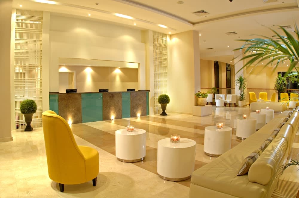 Coral Sea Aqua Club Resort 2