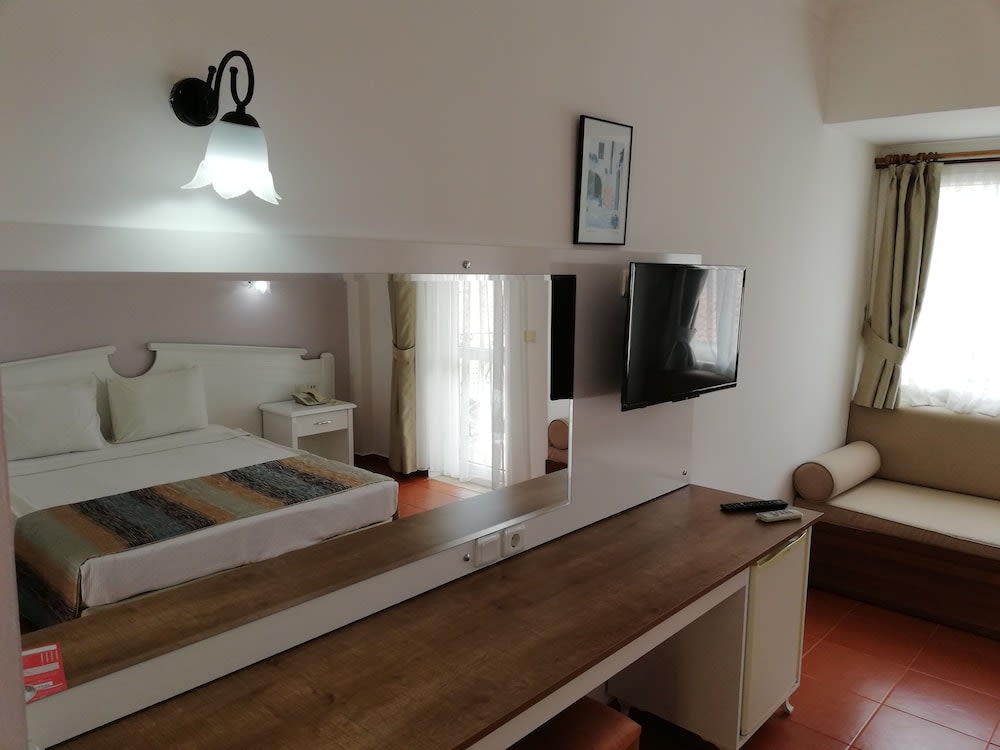 Karbel Beach Hotel 5