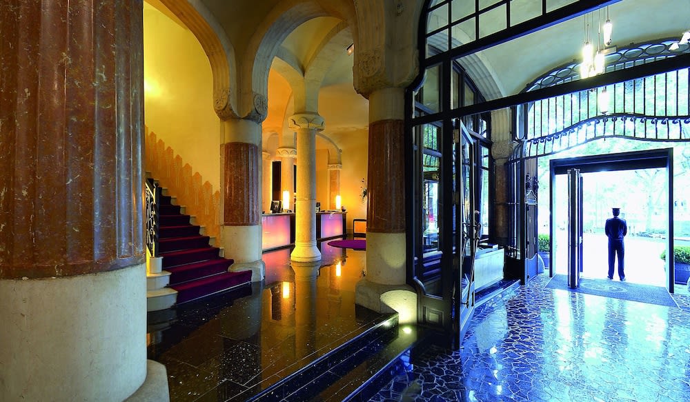 Hotel Casa Fuster G.L Monumento 2