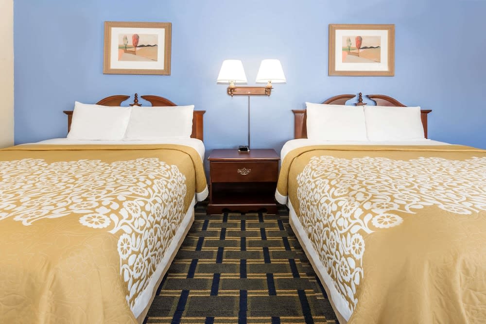 Days Inn by Wyndham Plymouth 1