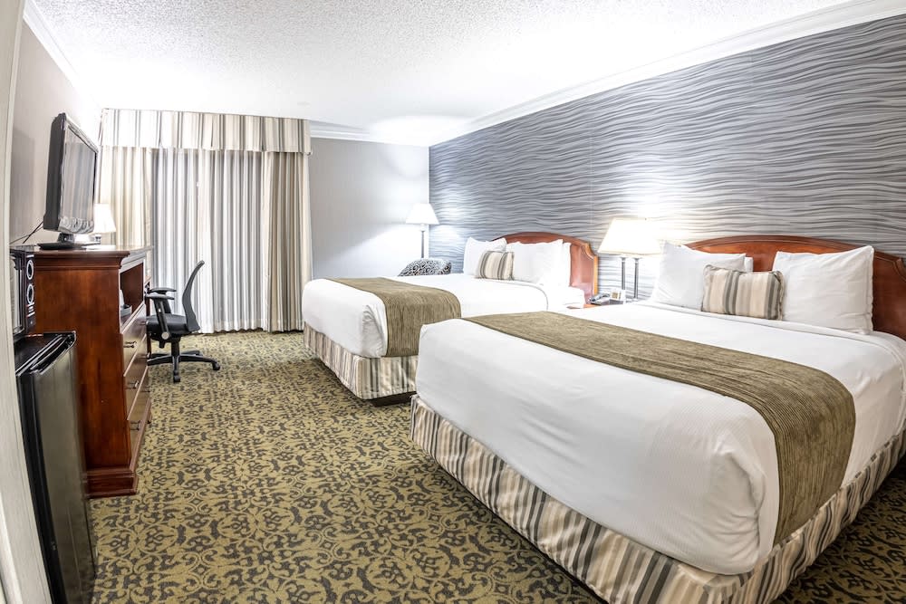 Salt Lake Plaza Hotel SureStay Collection by Best Western 5