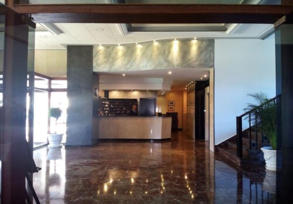 Apartamentos La Roca Rentals 3