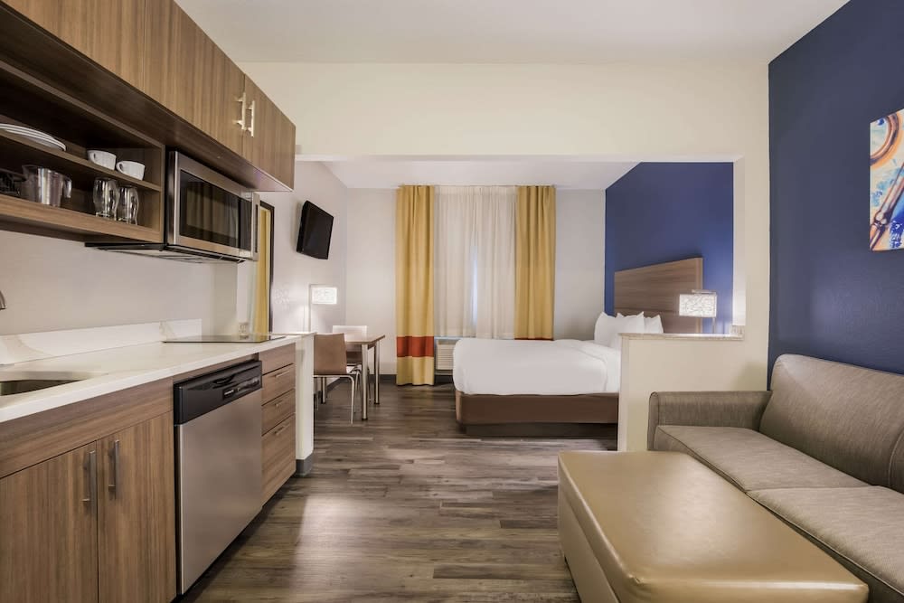 MainStay Suites Joliet I-80 1