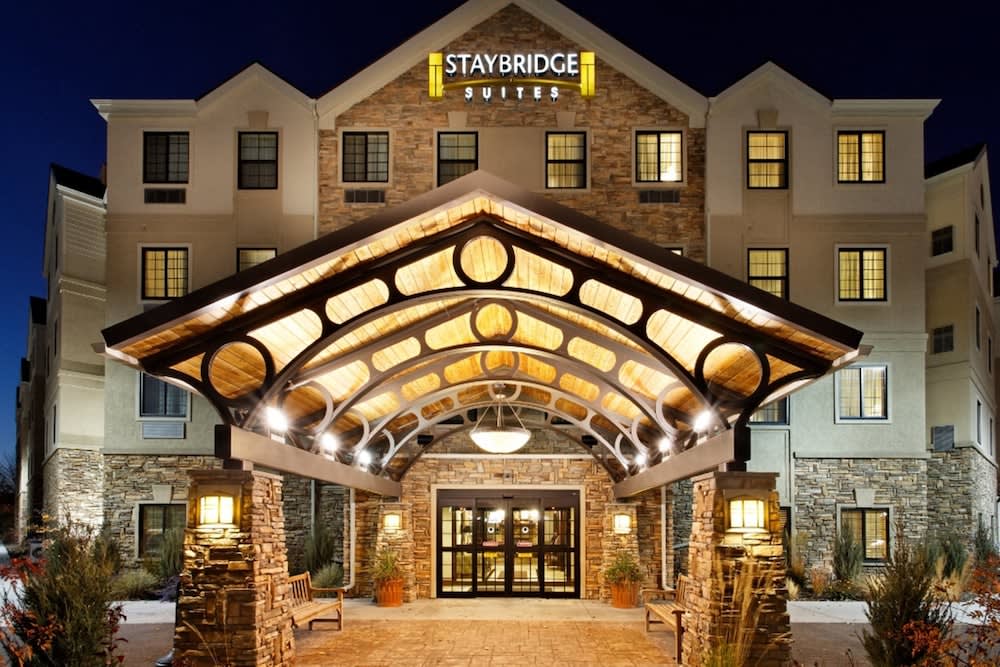 Staybridge Suites TOLEDO - ROSSFORD - PERRYSBURG by IHG 1