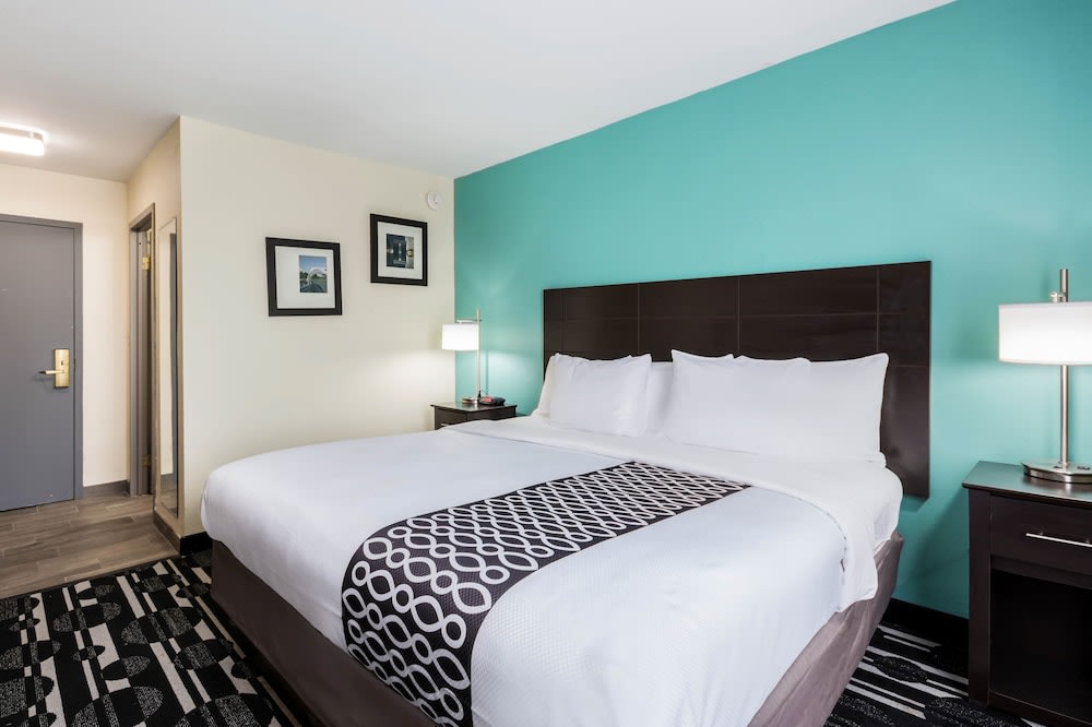 Bricktown Hotel & Extended Stay 2
