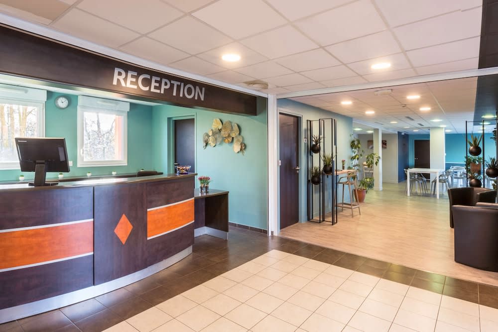 Sure Hotel by Best Western Saint-Amand-Les-Eaux 2
