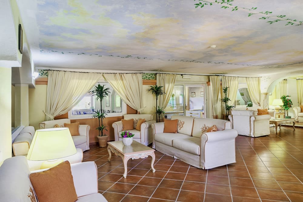 Colonna Beach Hotel Marinella 2