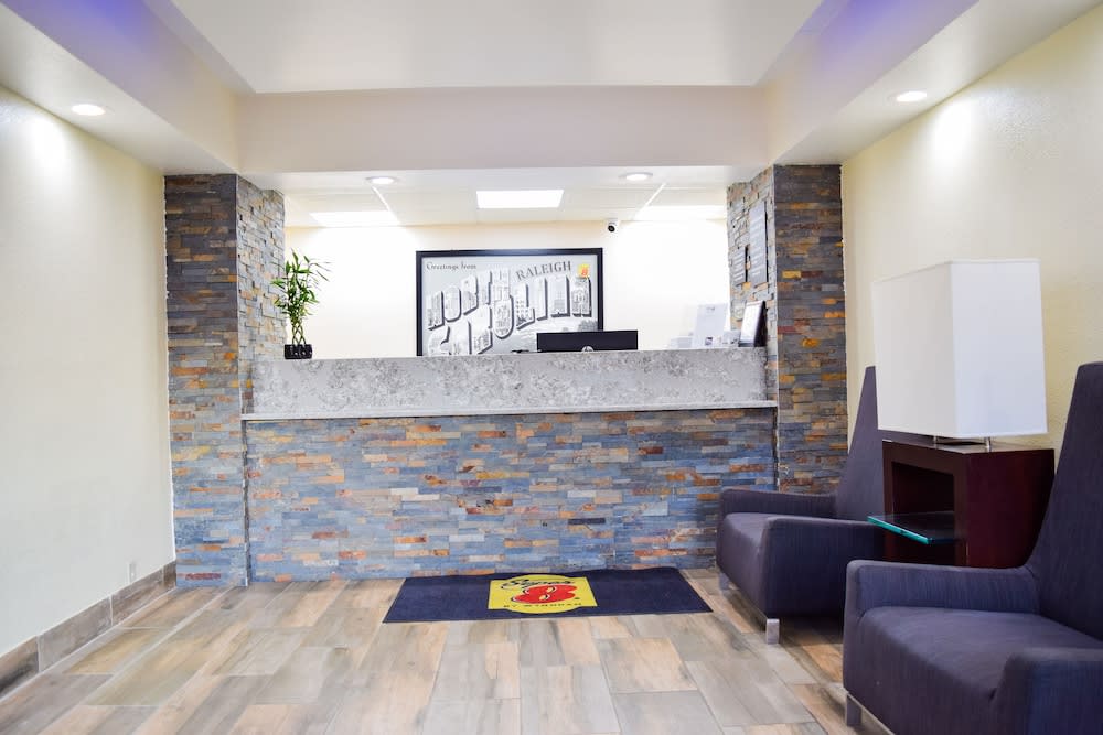 Super 8 by Wyndham Raleigh Downtown 2