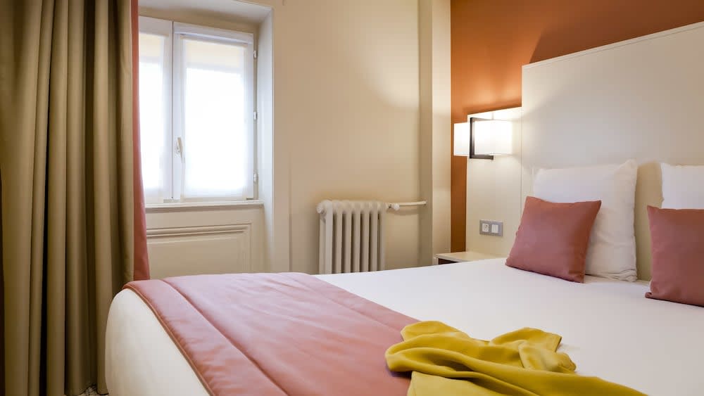 Hotel Des Remparts Perrache 2