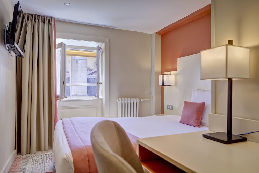 Hotel Des Remparts Perrache 3