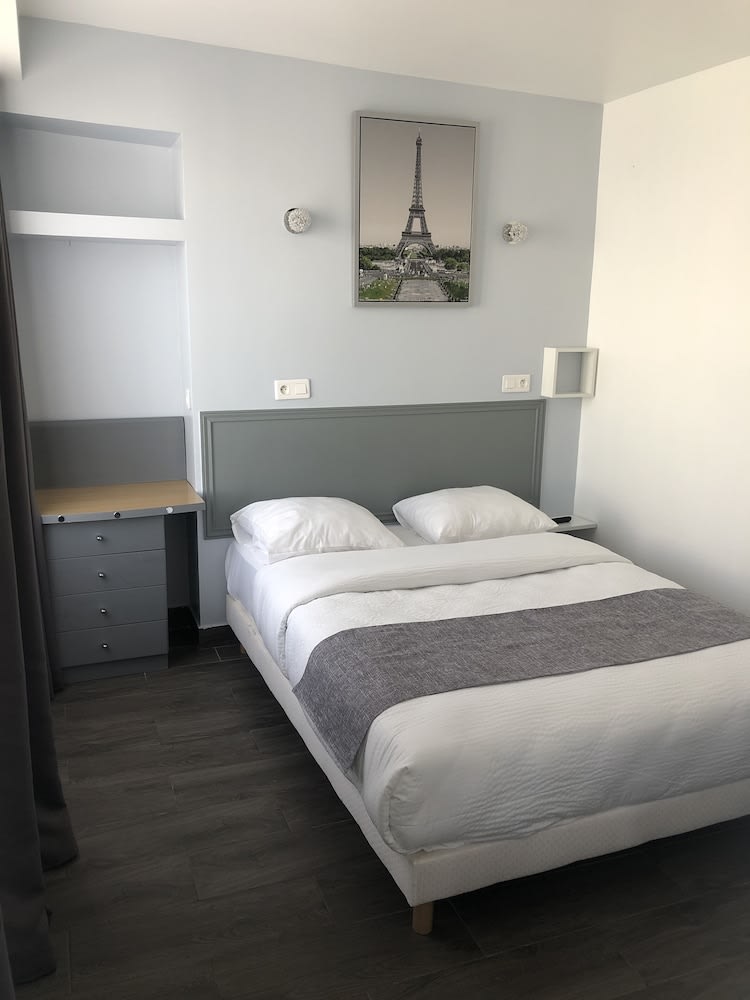 Hôtel Clauzel Paris 1