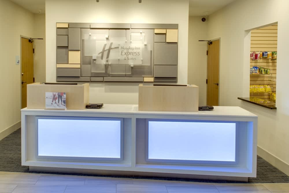 Holiday Inn Express & Suites CHICKASHA by IHG 2