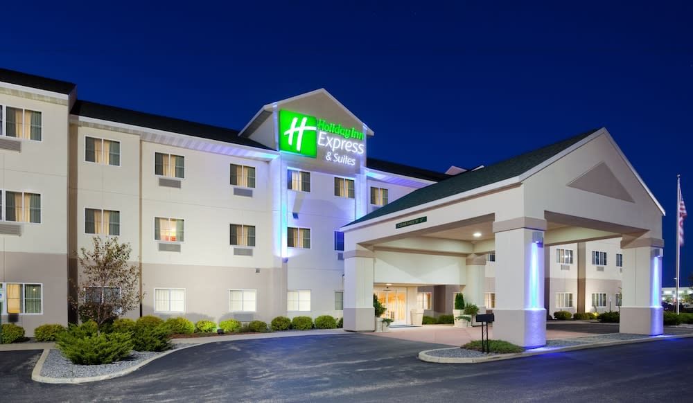 Holiday Inn Express & Suites STEVENS POINT by IHG 1