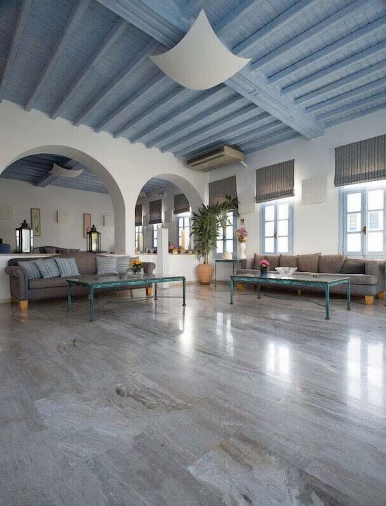 Poseidon Hotel Suites 5